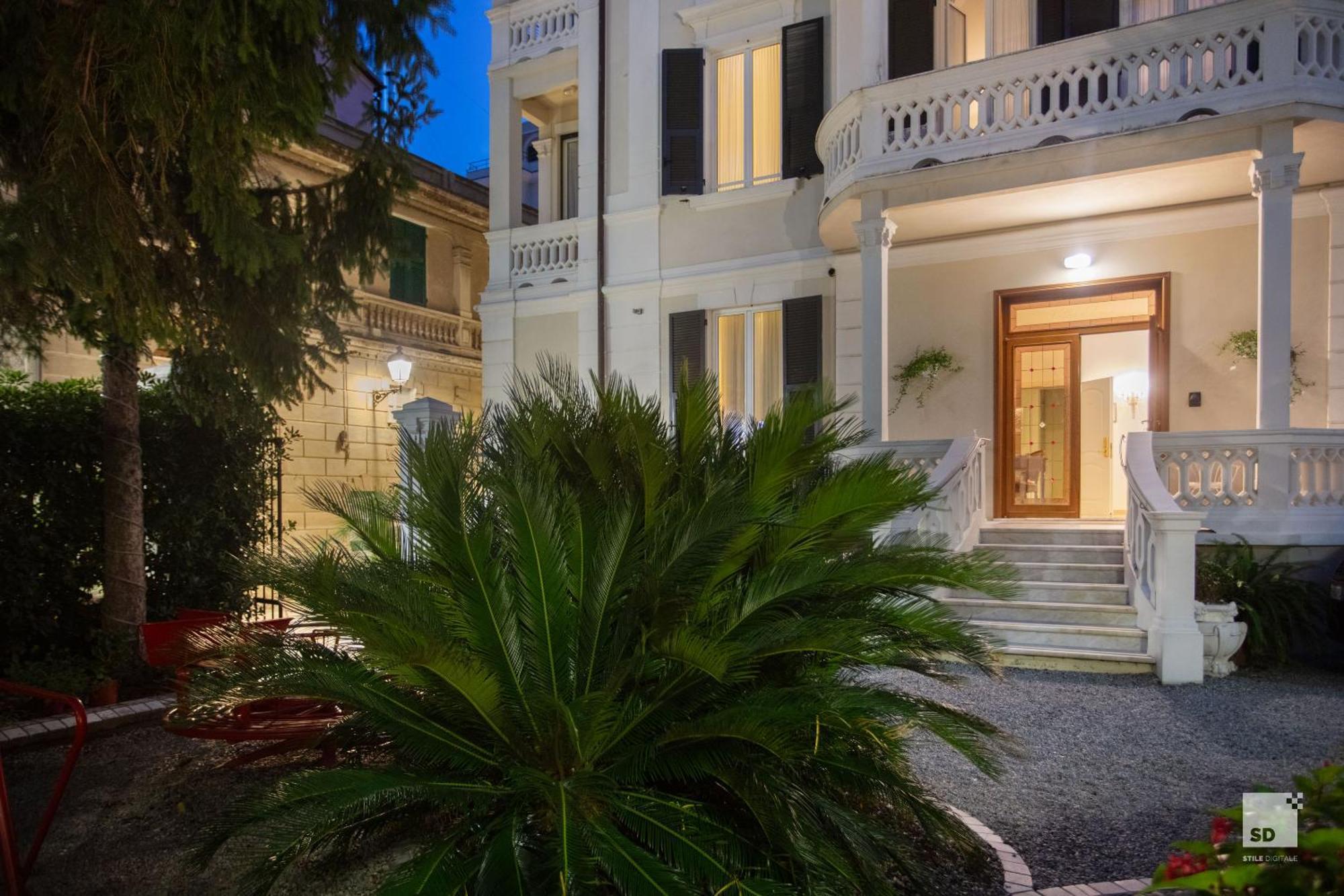 Hotel Villa Elena Varazze Exterior photo